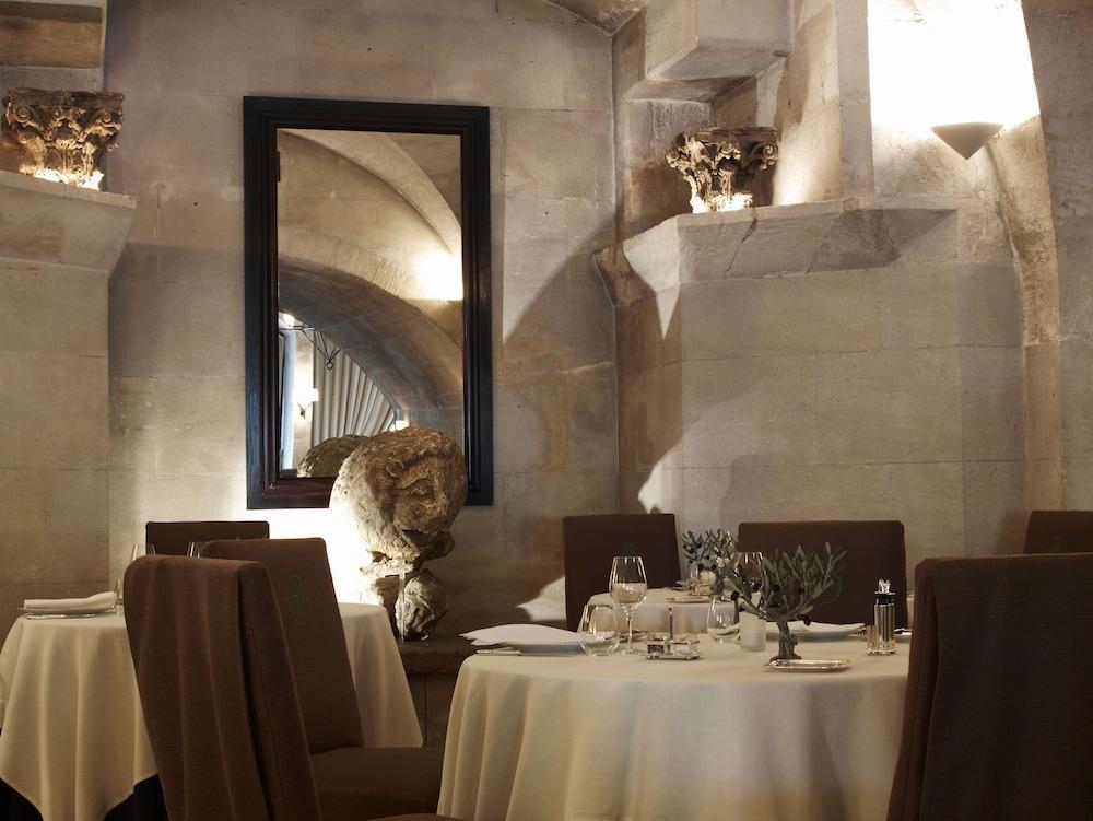 Hotel Baumaniere Les Baux De Provence Eksteriør billede